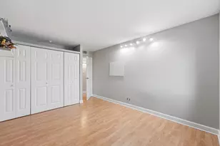 220 S Roselle Rd, Schaumburg, IL 60193 - Photo 17