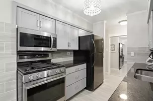 220 S Roselle Rd, Schaumburg, IL 60193 - Photo 7