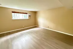 1916 Capital Ct, Schaumburg, IL 60193 - Photo 21
