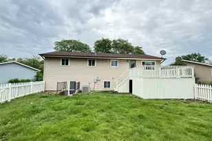 1916 Capital Ct, Schaumburg, IL 60193 - Photo 29