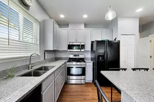 2426 Montclair Ln, Montgomery, IL 60538 - Photo 9