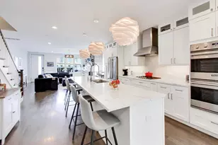 2140 W Rice St, Chicago, IL 60622 - Photo 5