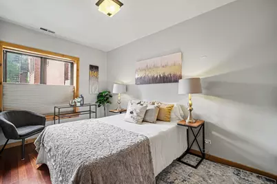 1249 W Roscoe Street #1, Chicago, IL 60657 - Photo 9