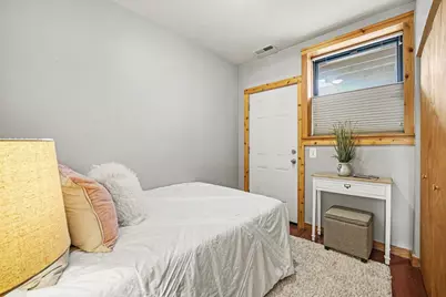 1249 W Roscoe Street #1, Chicago, IL 60657 - Photo 13