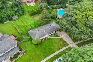 933 Carol Ave, Elgin, IL 60123 - Photo 5