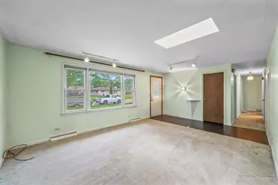 933 Carol Avenue, Elgin, IL 60123 - Photo 11