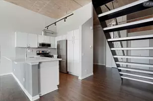 17 N Loomis St, Chicago, IL 60607 - Photo 9