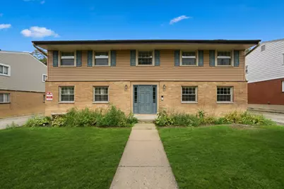 625 Westmoreland Drive, Vernon Hills, IL 60061 - Photo 1