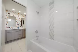 1752 McCraren Rd, Highland Park, IL 60035 - Photo 19