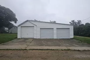 511 W North St, Polo, IL 61064 - Photo 5