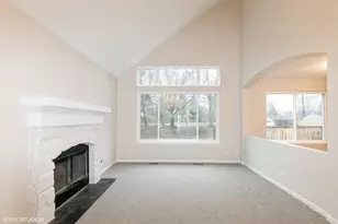 4663 Rolling Hills Dr, Lake in the Hills, IL 60156 - Photo 5