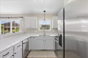 1116 Kensington Dr, Northbrook, IL 60062 - Photo 9
