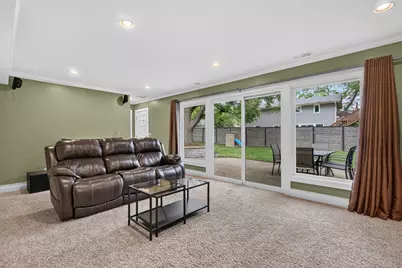 2S465 Barclay Place, Glen Ellyn, IL 60137 - Photo 19
