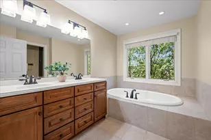 301 Brownstone Dr, Saint Charles, IL 60174 - Photo 21