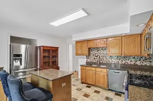 24388 W Tyler Ave, Round Lake, IL 60073 - Photo 7
