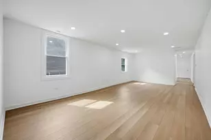 8612 S Burnham Ave, Chicago, IL 60617 - Photo 11