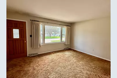 2327 13th Street, Peru, IL 61354 - Photo 3