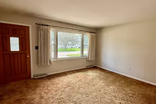 2327 13th St, Peru, IL 61354 - Photo 3