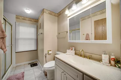 121 Fleetwood Drive, Glendale Heights, IL 60139 - Photo 17