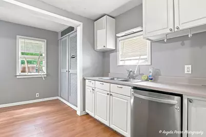 1316 N Poplar Avenue, Round Lake Beach, IL 60073 - Photo 7