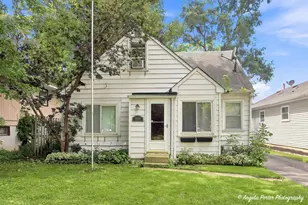 1316 N Poplar Ave, Round Lake Beach, IL 60073 - Photo 1
