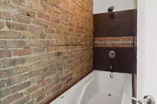 1117 W Fry St, Chicago, IL 60642 - Photo 19