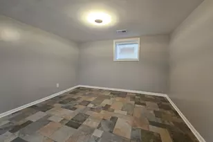 10215 S Emerald Ave, Chicago, IL 60628 - Photo 23