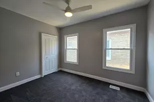 10215 S Emerald Ave, Chicago, IL 60628 - Photo 17