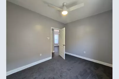 10215 S Emerald Avenue, Chicago, IL 60628 - Photo 15