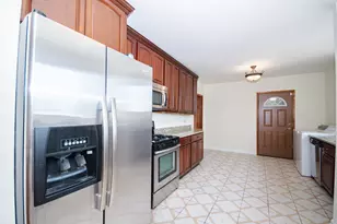 7554 N Claremont Ave, Chicago, IL 60645 - Photo 9