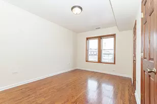 7554 N Claremont Ave, Chicago, IL 60645 - Photo 15
