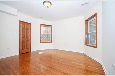 7554 N Claremont Avenue #2, Chicago, IL 60645 - Photo 13
