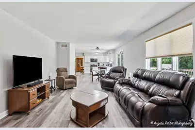 2720 N Patricia Lane, McHenry, IL 60051 - Photo 11