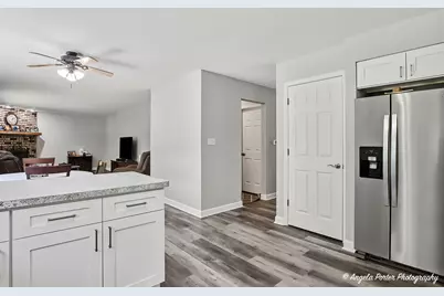 2720 N Patricia Lane, McHenry, IL 60051 - Photo 5