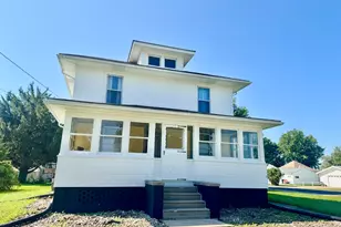 608 W Main St, Aledo, IL 61231 - Photo 3
