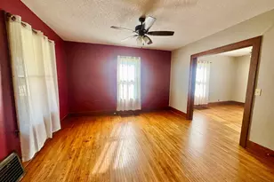 608 W Main St, Aledo, IL 61231 - Photo 5