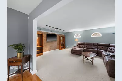 2126 Hickory Court, Glenview, IL 60025 - Photo 13