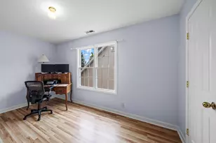 2126 Hickory Ct, Glenview, IL 60025 - Photo 23