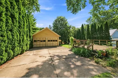 242 N Lincoln Street, Batavia, IL 60510 - Photo 25