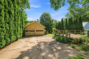 242 N Lincoln St, Batavia, IL 60510 - Photo 25