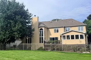 1944 Clyde Dr, Naperville, IL 60565 - Photo 3