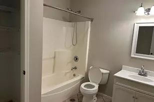 1201 E Chestnut St, Kankakee, IL 60901 - Photo 7