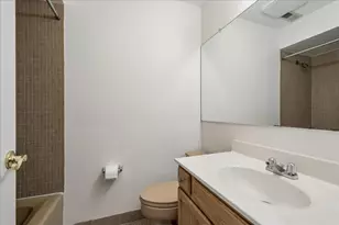 940 W Carmen Ave, Chicago, IL 60640 - Photo 19