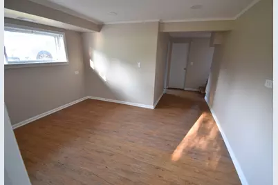 907 S Elmhurst Road, Mount Prospect, IL 60056 - Photo 5