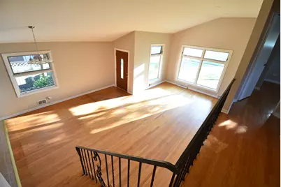 907 S Elmhurst Road, Mount Prospect, IL 60056 - Photo 7