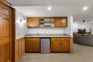 2740 S Forrest Green Dr, Decatur, IL 62521 - Photo 43