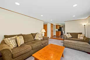 567 Hamilton Ave, Westmont, IL 60559 - Photo 17