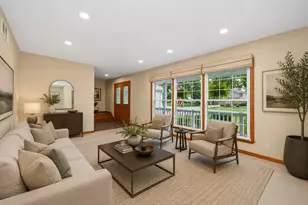 567 Hamilton Ave, Westmont, IL 60559 - Photo 9