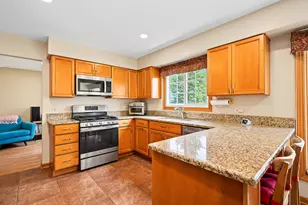 567 Hamilton Ave, Westmont, IL 60559 - Photo 13