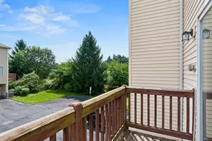 584 Lincoln Station Dr, Oswego, IL 60543 - Photo 13